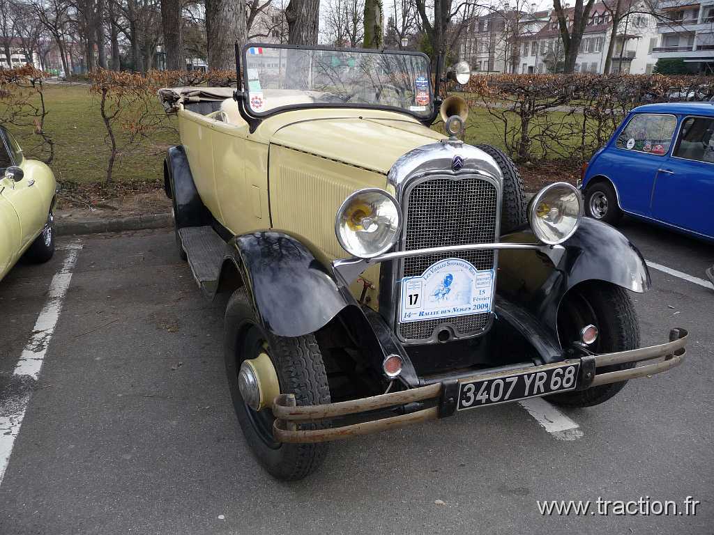 2009_03_01_colmar (27).jpg - 01/03/2009 - 68000 COLMAR, parking de l'ancienne sous-préfecture, Colmar Auto Rétro, Citroën C4G Torpédo de 1932